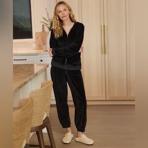 Pact Organic Pure Velour Relaxed Sweatpants in Black Size XL